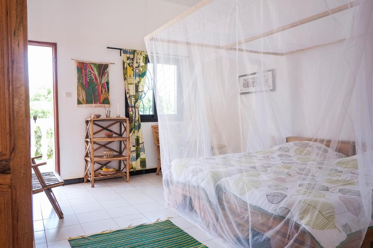 Bed and Breakfast Keur Dofie à Toubab Dialo Extérieur photo