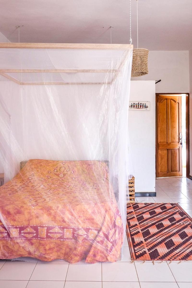 Bed and Breakfast Keur Dofie à Toubab Dialo Extérieur photo